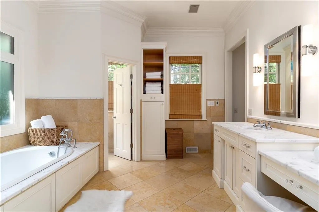 40 Old Vermont Place, Sandy Springs, Georgia 30328, 7 Bedrooms Bedrooms, ,6 BathroomsBathrooms,Residential,Sold,40 Old Vermont Place,6620673