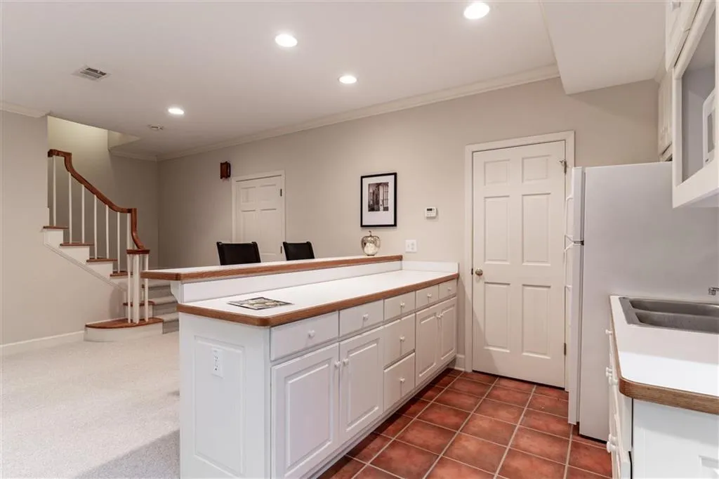 40 Old Vermont Place, Sandy Springs, Georgia 30328, 7 Bedrooms Bedrooms, ,6 BathroomsBathrooms,Residential,Sold,40 Old Vermont Place,6620673