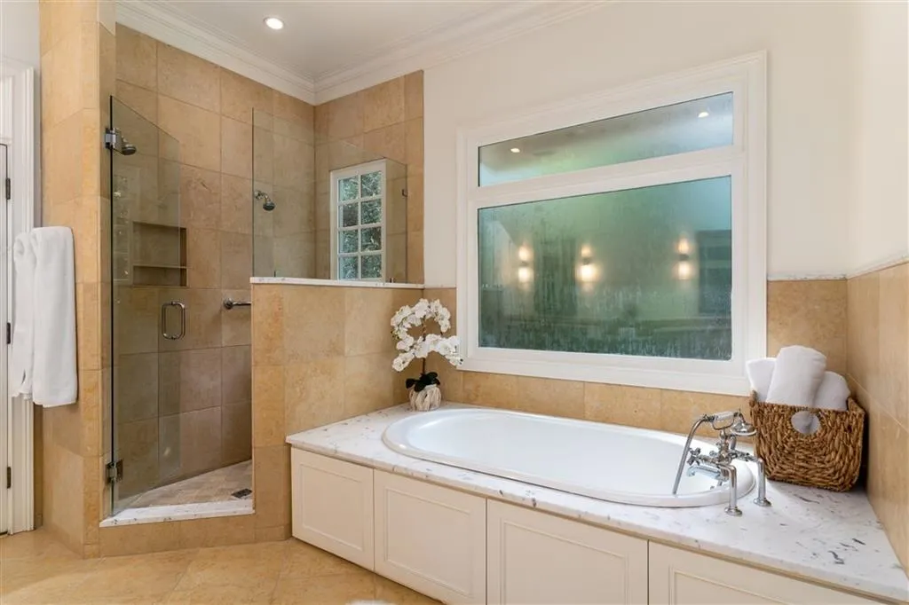 40 Old Vermont Place, Sandy Springs, Georgia 30328, 7 Bedrooms Bedrooms, ,6 BathroomsBathrooms,Residential,Sold,40 Old Vermont Place,6620673