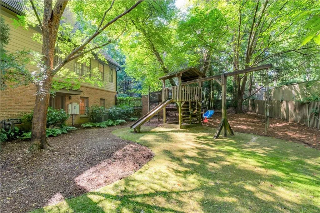 40 Old Vermont Place, Sandy Springs, Georgia 30328, 7 Bedrooms Bedrooms, ,6 BathroomsBathrooms,Residential,Sold,40 Old Vermont Place,6620673