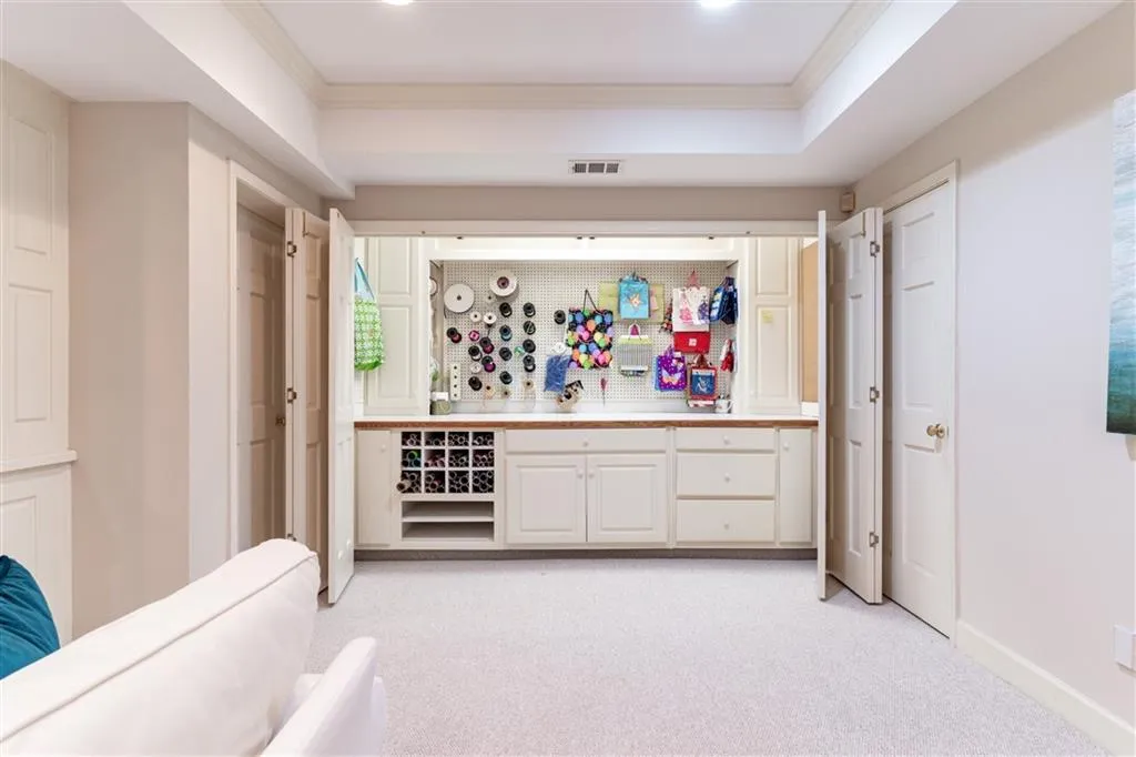 40 Old Vermont Place, Sandy Springs, Georgia 30328, 7 Bedrooms Bedrooms, ,6 BathroomsBathrooms,Residential,Sold,40 Old Vermont Place,6620673