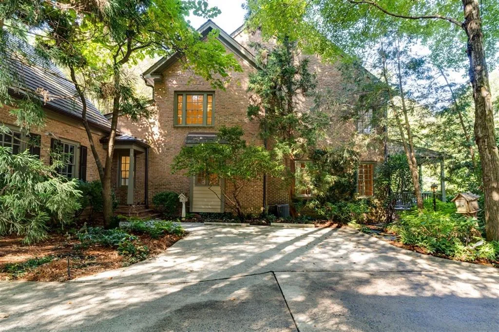 40 Old Vermont Place, Sandy Springs, Georgia 30328, 7 Bedrooms Bedrooms, ,6 BathroomsBathrooms,Residential,Sold,40 Old Vermont Place,6620673