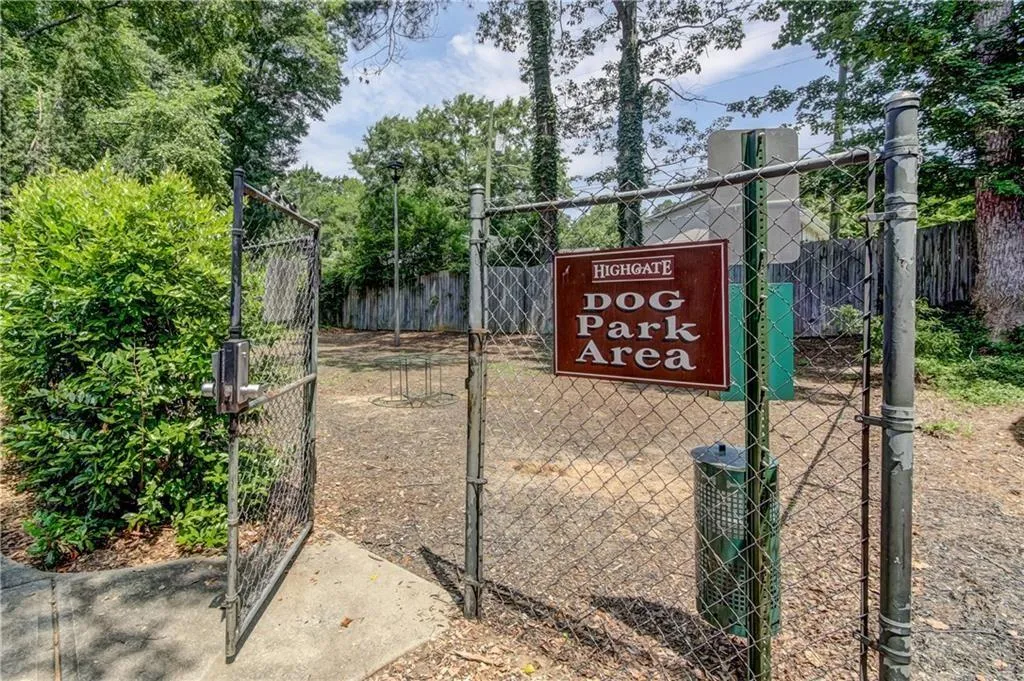 6900 Roswell Road Unit N13, Atlanta, Georgia 30328, 2 Bedrooms Bedrooms, ,2 BathroomsBathrooms,Residential,Sold,6900 Roswell Road Unit N13,6514780