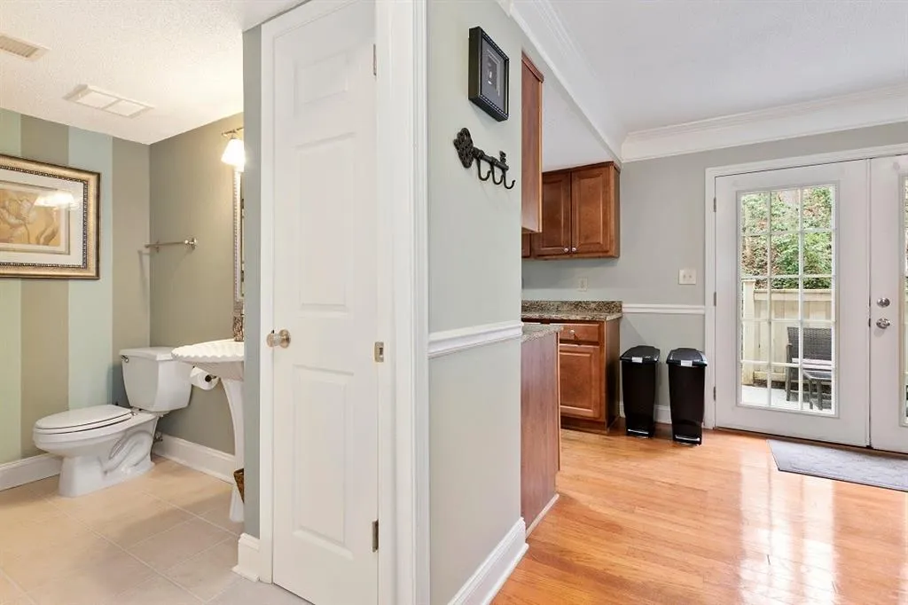 6900 Roswell Road Unit N13, Atlanta, Georgia 30328, 2 Bedrooms Bedrooms, ,2 BathroomsBathrooms,Residential,Sold,6900 Roswell Road Unit N13,6514780