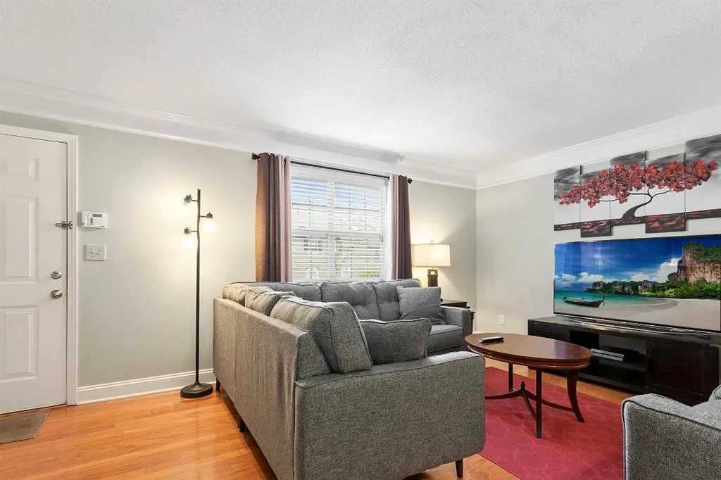 6900 Roswell Road Unit N13, Atlanta, Georgia 30328, 2 Bedrooms Bedrooms, ,2 BathroomsBathrooms,Residential,Sold,6900 Roswell Road Unit N13,6514780