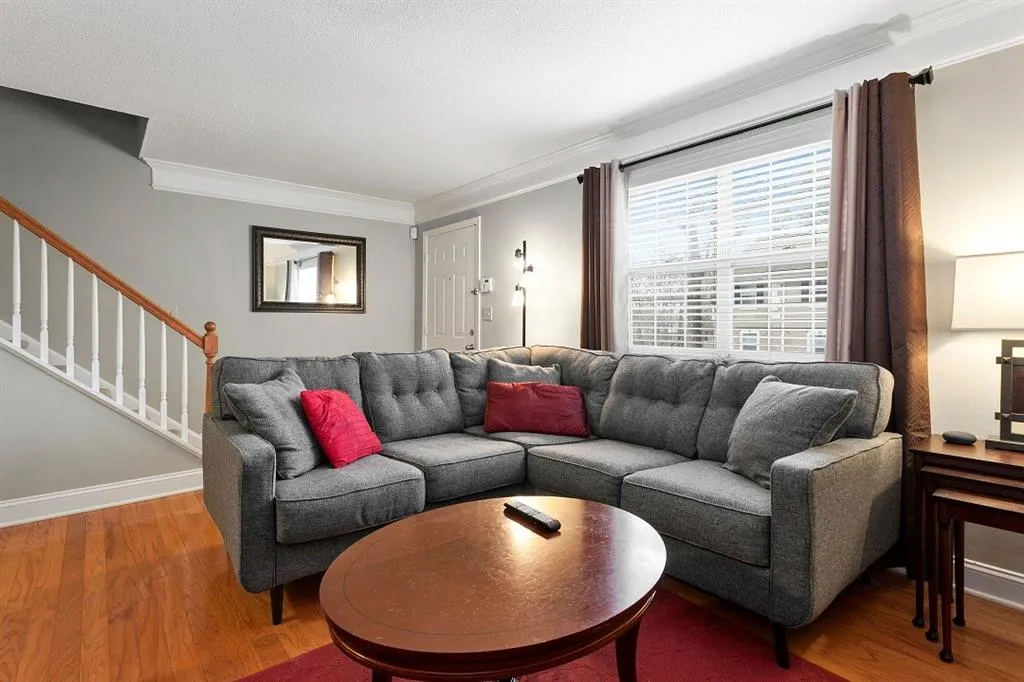 6900 Roswell Road Unit N13, Atlanta, Georgia 30328, 2 Bedrooms Bedrooms, ,2 BathroomsBathrooms,Residential,Sold,6900 Roswell Road Unit N13,6514780