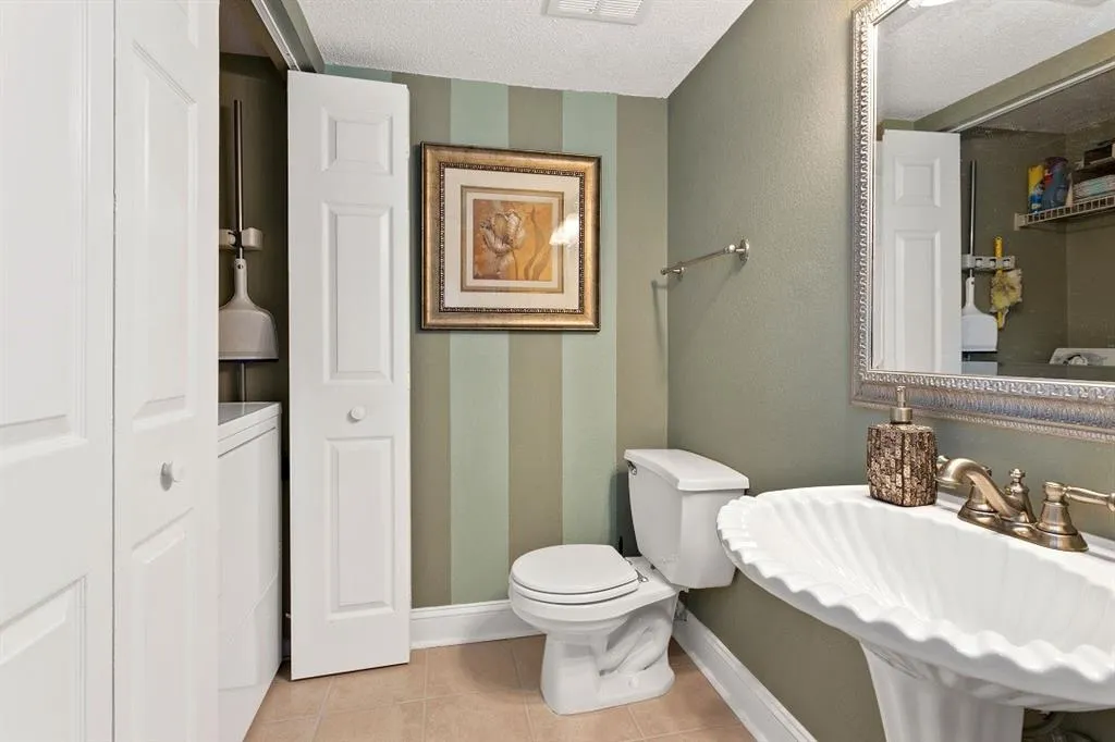 6900 Roswell Road Unit N13, Atlanta, Georgia 30328, 2 Bedrooms Bedrooms, ,2 BathroomsBathrooms,Residential,Sold,6900 Roswell Road Unit N13,6514780