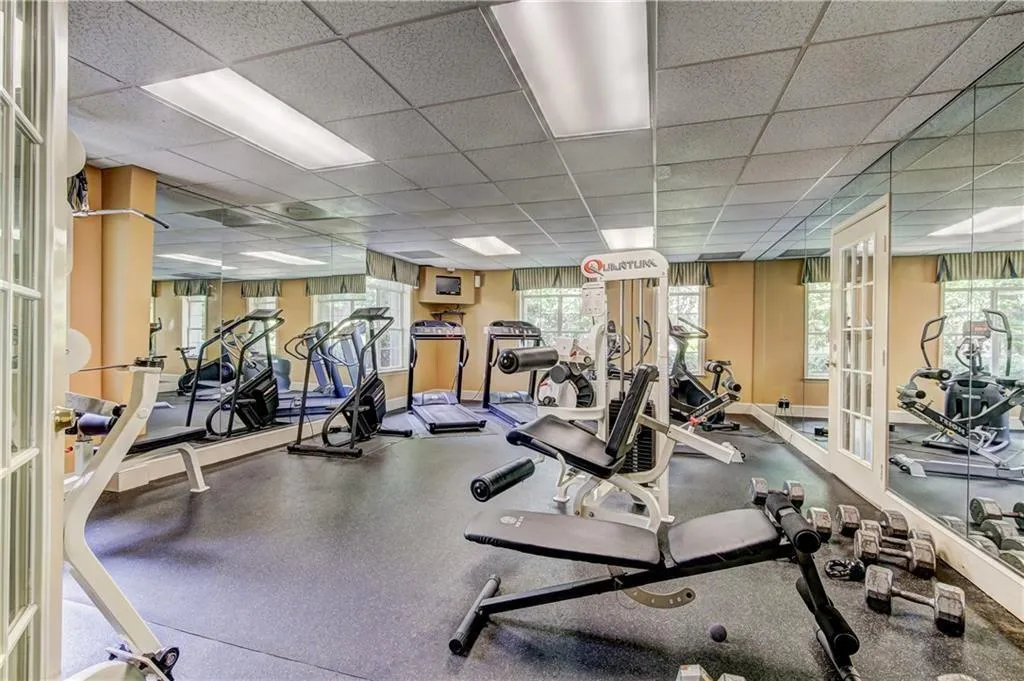 6900 Roswell Road Unit N13, Atlanta, Georgia 30328, 2 Bedrooms Bedrooms, ,2 BathroomsBathrooms,Residential,Sold,6900 Roswell Road Unit N13,6514780