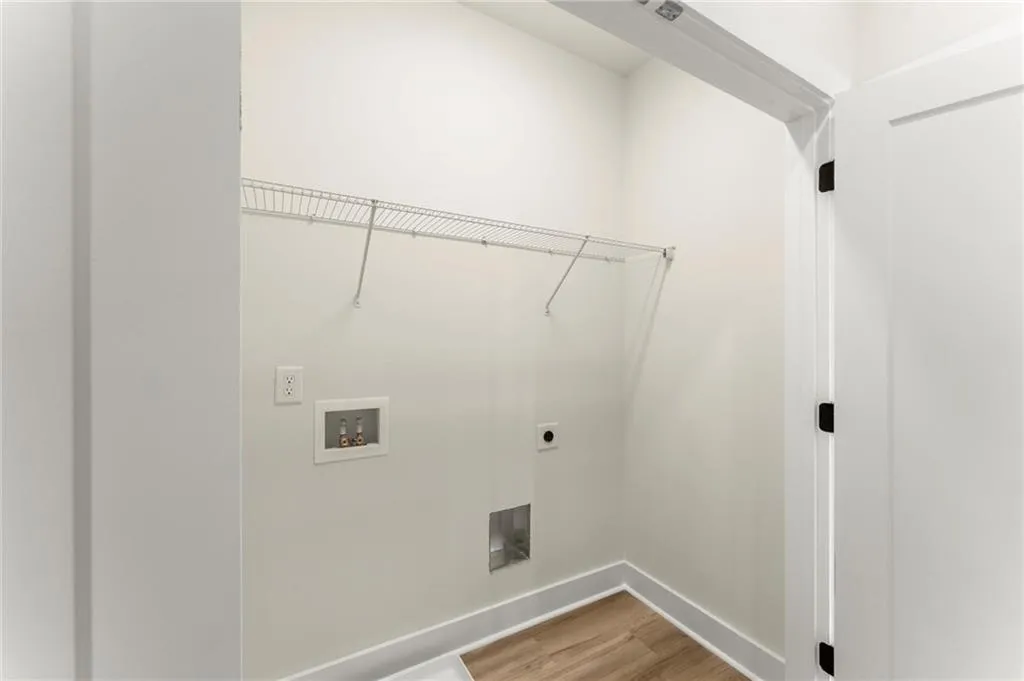 1125 Knight Walk, Atlanta, Georgia 30318, 2 Bedrooms Bedrooms, ,2 BathroomsBathrooms,Residential,For Sale,1125 Knight Walk,7617225