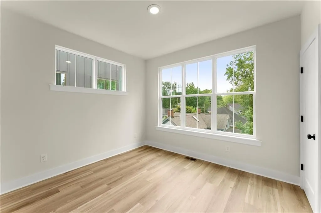 1125 Knight Walk, Atlanta, Georgia 30318, 2 Bedrooms Bedrooms, ,2 BathroomsBathrooms,Residential,For Sale,1125 Knight Walk,7617225