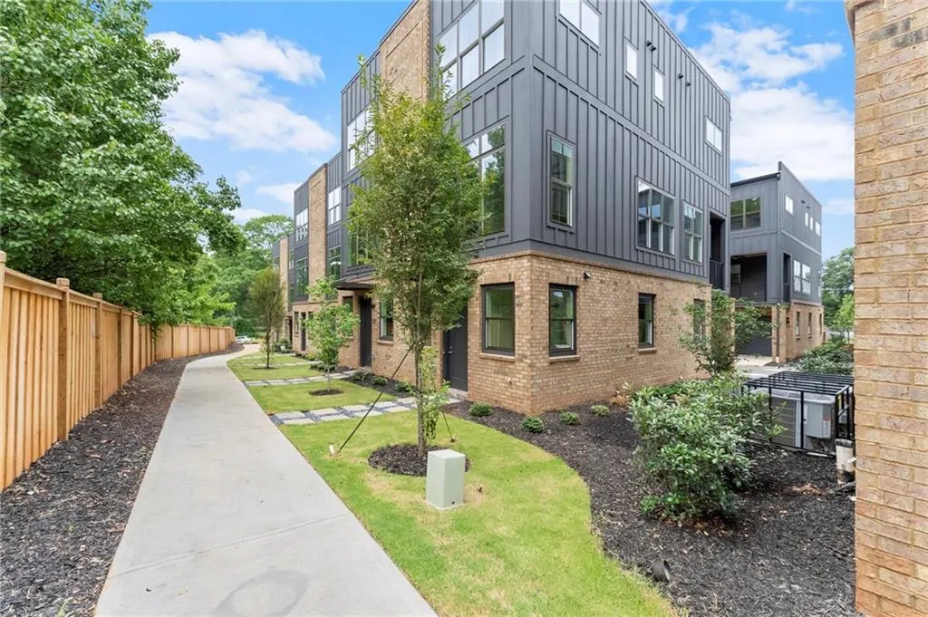1125 Knight Walk, Atlanta, Georgia 30318, 2 Bedrooms Bedrooms, ,2 BathroomsBathrooms,Residential,For Sale,1125 Knight Walk,7617225