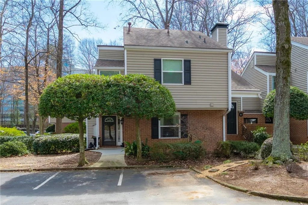60 Dunwoody Springs Drive, Atlanta, Georgia 30328, 2 Bedrooms Bedrooms, ,2 BathroomsBathrooms,Residential,Sold,60 Dunwoody Springs Drive,7004857