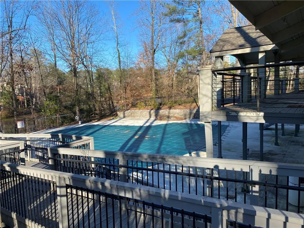60 Dunwoody Springs Drive, Atlanta, Georgia 30328, 2 Bedrooms Bedrooms, ,2 BathroomsBathrooms,Residential,Sold,60 Dunwoody Springs Drive,7004857