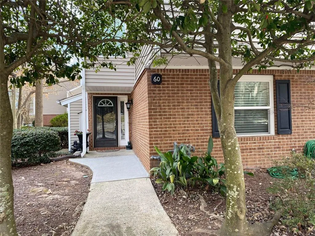 60 Dunwoody Springs Drive, Atlanta, Georgia 30328, 2 Bedrooms Bedrooms, ,2 BathroomsBathrooms,Residential,Sold,60 Dunwoody Springs Drive,7004857