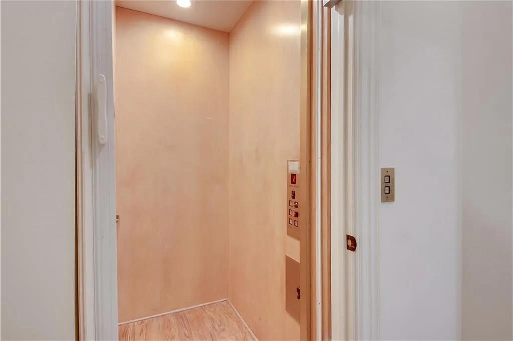 5480 Claire Rose Lane, Atlanta, Georgia 30327, 6 Bedrooms Bedrooms, ,7 BathroomsBathrooms,Residential,Sold,5480 Claire Rose Lane,6802173