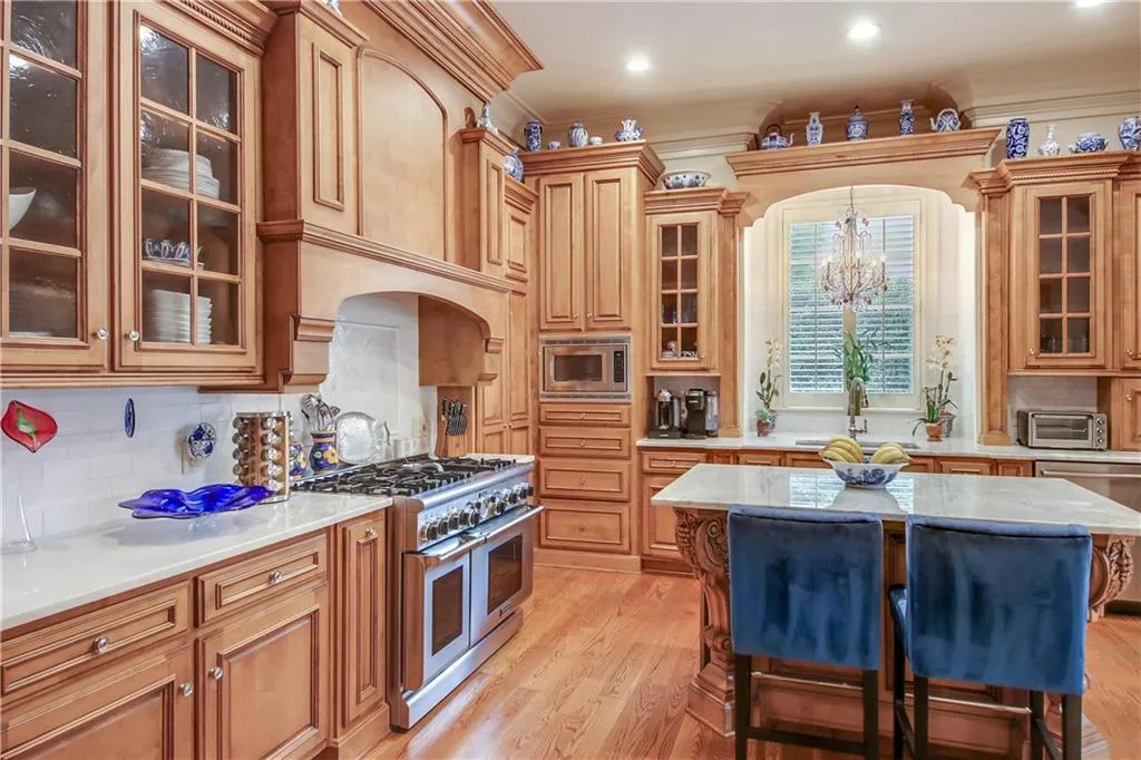 5480 Claire Rose Lane, Atlanta, Georgia 30327, 6 Bedrooms Bedrooms, ,7 BathroomsBathrooms,Residential,Sold,5480 Claire Rose Lane,6802173