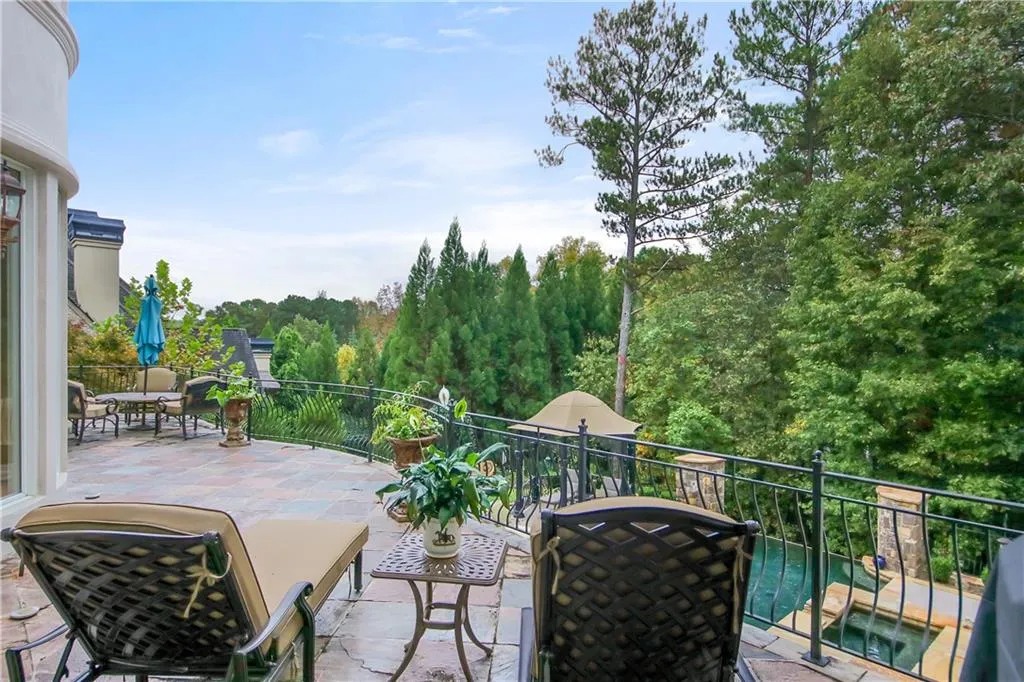 5480 Claire Rose Lane, Atlanta, Georgia 30327, 6 Bedrooms Bedrooms, ,7 BathroomsBathrooms,Residential,Sold,5480 Claire Rose Lane,6802173