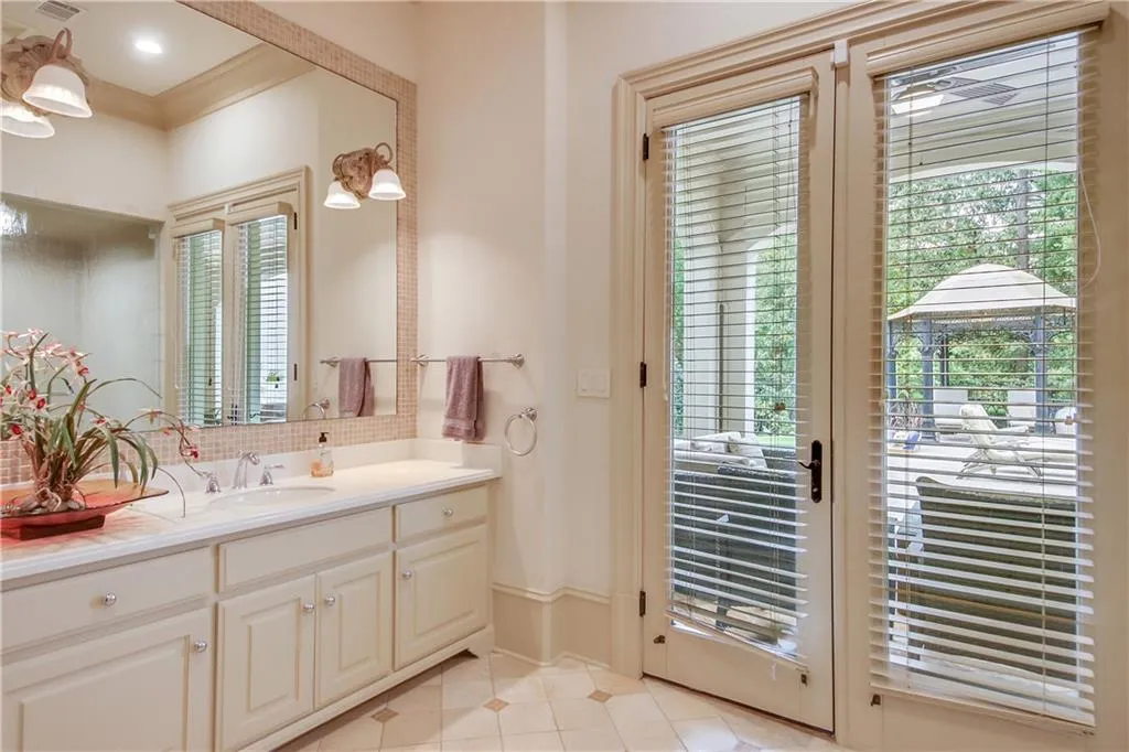 5480 Claire Rose Lane, Atlanta, Georgia 30327, 6 Bedrooms Bedrooms, ,7 BathroomsBathrooms,Residential,Sold,5480 Claire Rose Lane,6802173