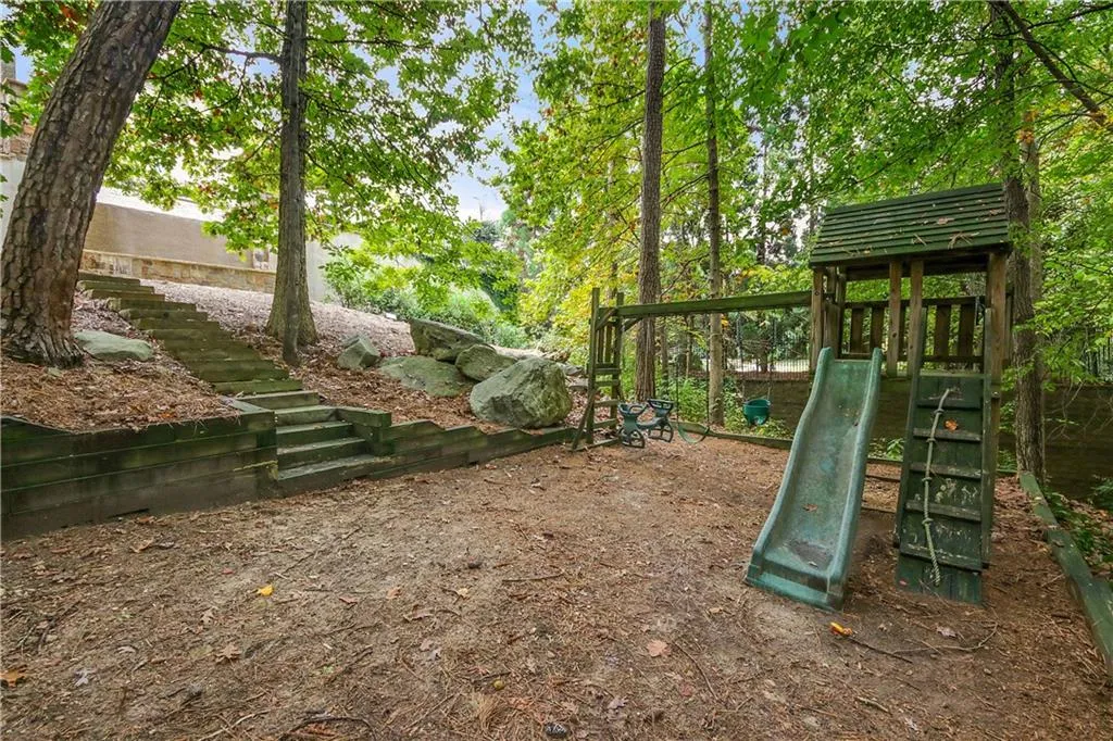 5480 Claire Rose Lane, Atlanta, Georgia 30327, 6 Bedrooms Bedrooms, ,7 BathroomsBathrooms,Residential,Sold,5480 Claire Rose Lane,6802173