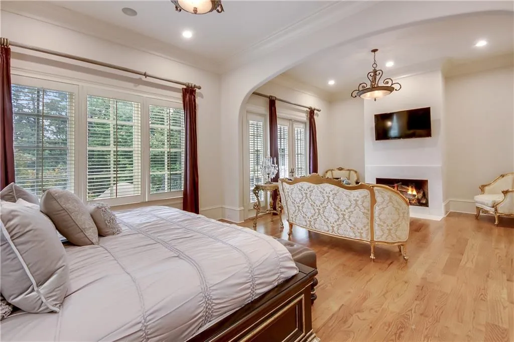 5480 Claire Rose Lane, Atlanta, Georgia 30327, 6 Bedrooms Bedrooms, ,7 BathroomsBathrooms,Residential,Sold,5480 Claire Rose Lane,6802173