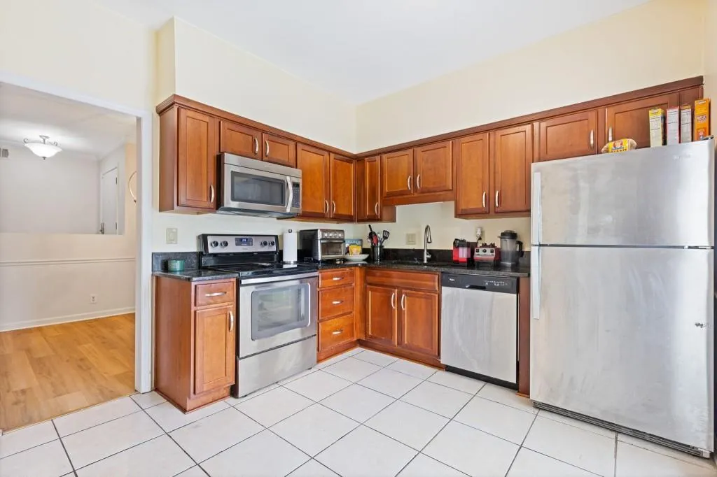 5145 Chemin De Vie, Atlanta, Georgia 30342, 2 Bedrooms Bedrooms, ,2 BathroomsBathrooms,Residential,For Sale,5145 Chemin De Vie,7762113
