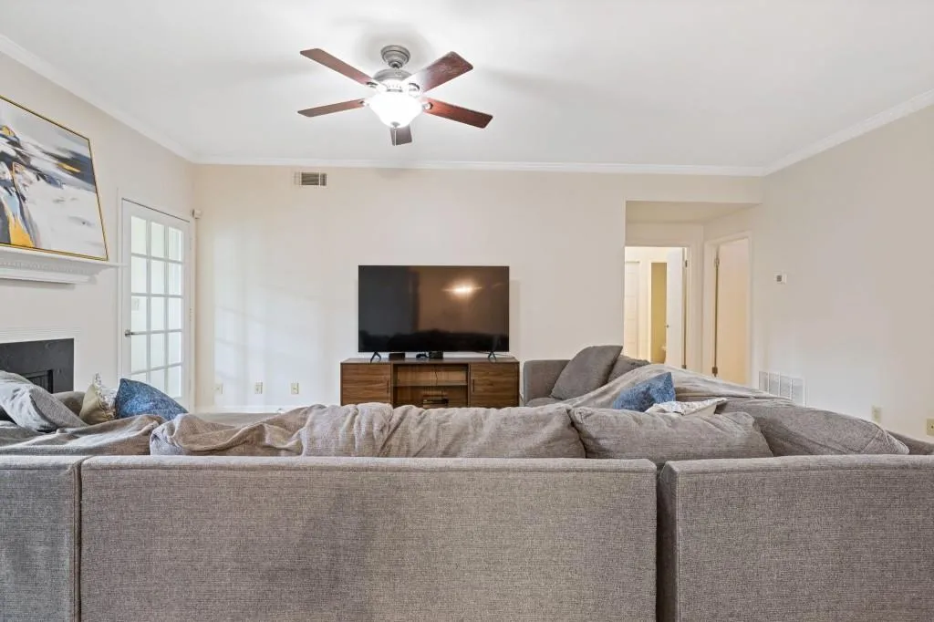 5145 Chemin De Vie, Atlanta, Georgia 30342, 2 Bedrooms Bedrooms, ,2 BathroomsBathrooms,Residential,For Sale,5145 Chemin De Vie,7762113