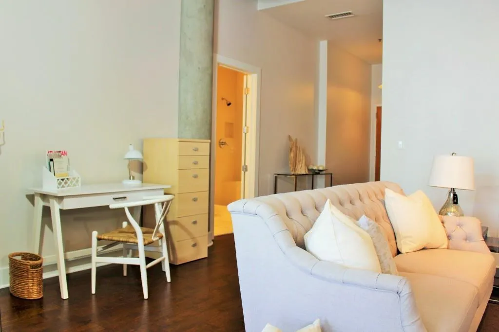 206 11th Street Unit 304, Atlanta, Georgia 30309, 1 Bedroom Bedrooms, ,1 BathroomBathrooms,Residential,Sold,206 11th Street Unit 304,5718183