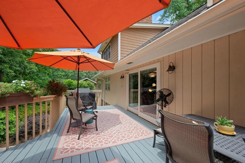 7050 Hunters Branch Drive, Sandy Springs, Georgia 30328, 5 Bedrooms Bedrooms, ,5 BathroomsBathrooms,Residential,Sold,7050 Hunters Branch Drive,6589626