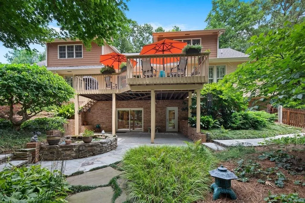 7050 Hunters Branch Drive, Sandy Springs, Georgia 30328, 5 Bedrooms Bedrooms, ,5 BathroomsBathrooms,Residential,Sold,7050 Hunters Branch Drive,6589626