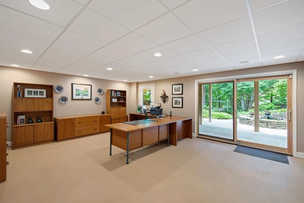 7050 Hunters Branch Drive, Sandy Springs, Georgia 30328, 5 Bedrooms Bedrooms, ,5 BathroomsBathrooms,Residential,Sold,7050 Hunters Branch Drive,6589626