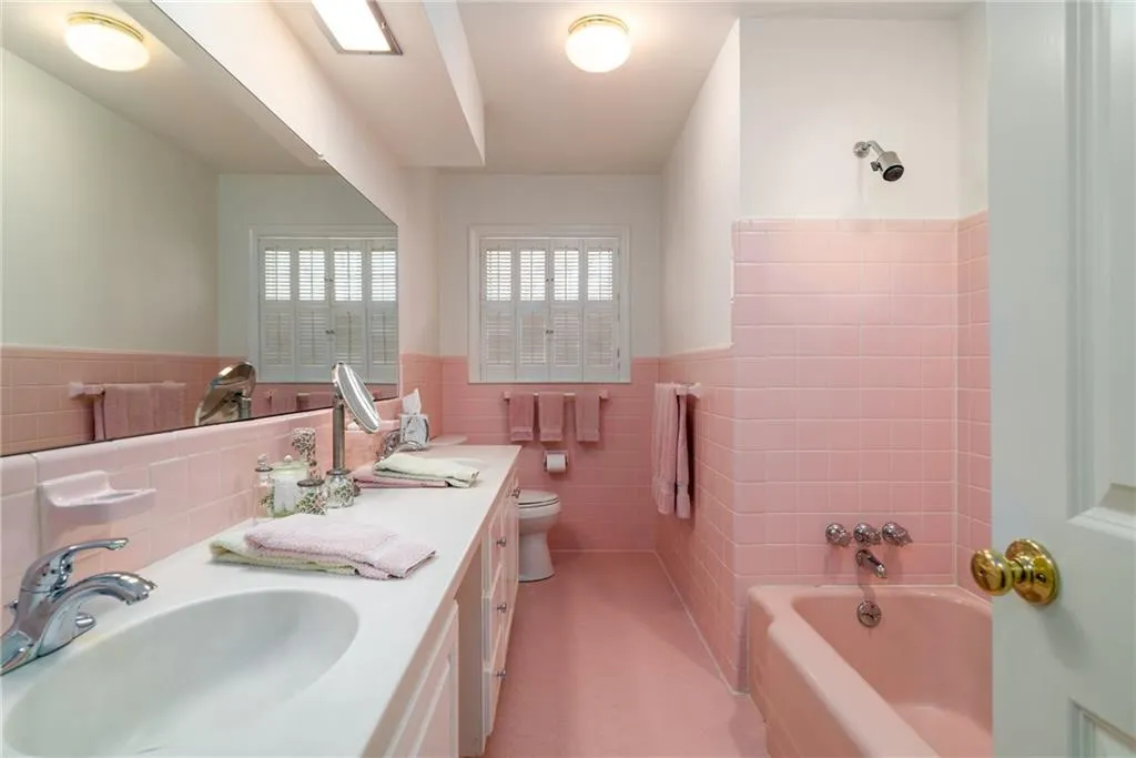 4695 Cherrywood Lane, Sandy Springs, Georgia 30342, 3 Bedrooms Bedrooms, ,2 BathroomsBathrooms,Residential,Sold,4695 Cherrywood Lane,5983806