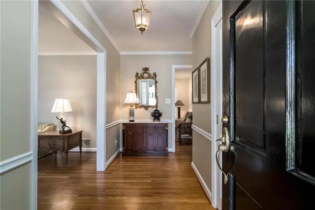 4695 Cherrywood Lane, Sandy Springs, Georgia 30342, 3 Bedrooms Bedrooms, ,2 BathroomsBathrooms,Residential,Sold,4695 Cherrywood Lane,5983806