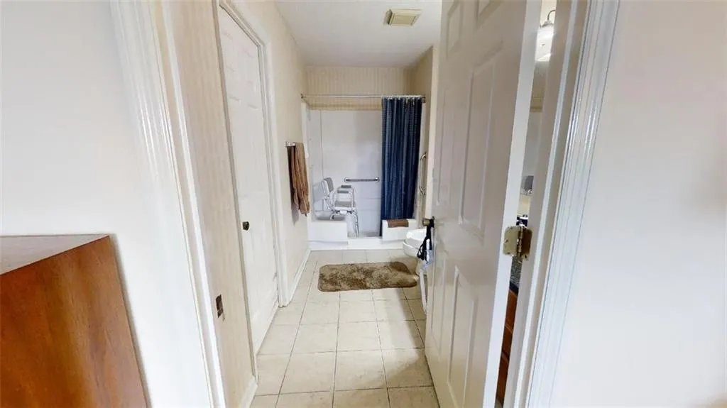 300 Johnson Ferry Road Ne Unit B612, Sandy Springs, Georgia 30328, 1 Bedroom Bedrooms, ,1 BathroomBathrooms,Residential,Sold,300 Johnson Ferry Road Ne Unit B612,6933326