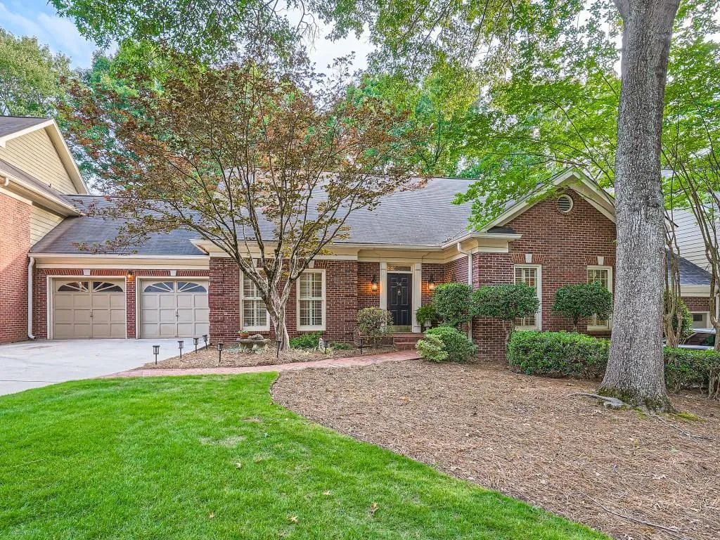 7155 Roswell Road Unit 56, Sandy Springs, Georgia 30328, 4 Bedrooms Bedrooms, ,5 BathroomsBathrooms,Residential,Sold,7155 Roswell Road Unit 56,7234535