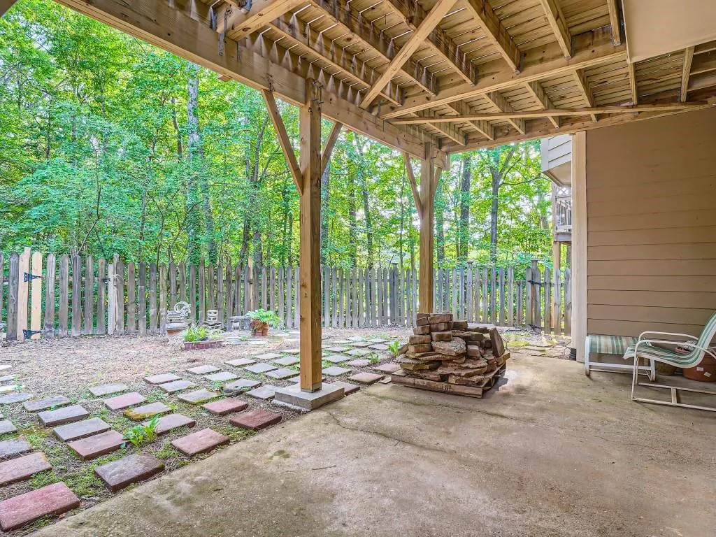7155 Roswell Road Unit 56, Sandy Springs, Georgia 30328, 4 Bedrooms Bedrooms, ,5 BathroomsBathrooms,Residential,Sold,7155 Roswell Road Unit 56,7234535