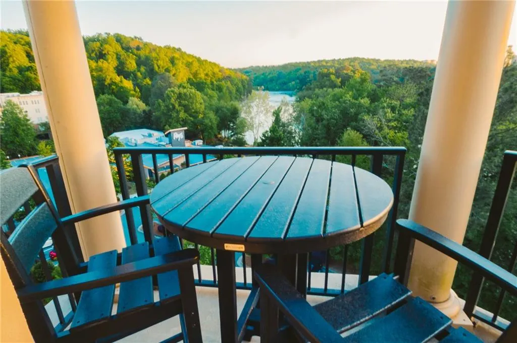 200 River Vista Drive Unit 742, Atlanta, Georgia 30339, 2 Bedrooms Bedrooms, ,2 BathroomsBathrooms,Residential,Sold,200 River Vista Drive Unit 742,5999969