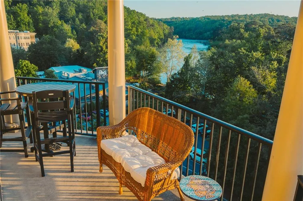 200 River Vista Drive Unit 742, Atlanta, Georgia 30339, 2 Bedrooms Bedrooms, ,2 BathroomsBathrooms,Residential,Sold,200 River Vista Drive Unit 742,5999969