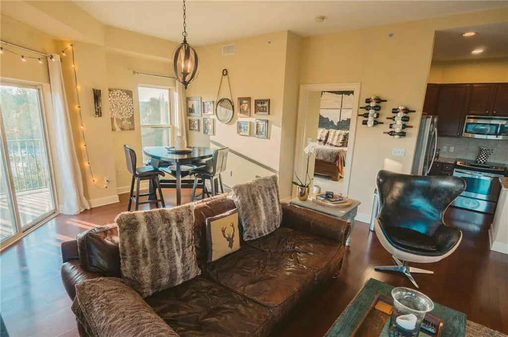 200 River Vista Drive Unit 742, Atlanta, Georgia 30339, 2 Bedrooms Bedrooms, ,2 BathroomsBathrooms,Residential,Sold,200 River Vista Drive Unit 742,5999969