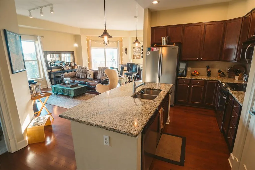 200 River Vista Drive Unit 742, Atlanta, Georgia 30339, 2 Bedrooms Bedrooms, ,2 BathroomsBathrooms,Residential,Sold,200 River Vista Drive Unit 742,5999969