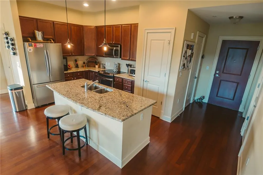 200 River Vista Drive Unit 742, Atlanta, Georgia 30339, 2 Bedrooms Bedrooms, ,2 BathroomsBathrooms,Residential,Sold,200 River Vista Drive Unit 742,5999969