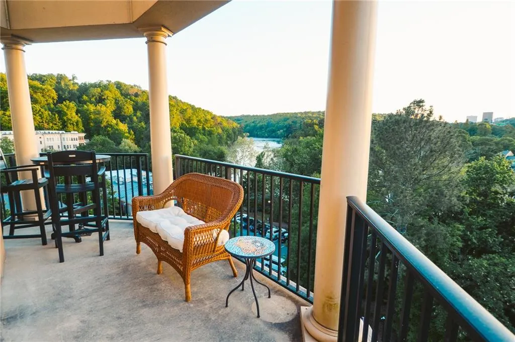 200 River Vista Drive Unit 742, Atlanta, Georgia 30339, 2 Bedrooms Bedrooms, ,2 BathroomsBathrooms,Residential,Sold,200 River Vista Drive Unit 742,5999969