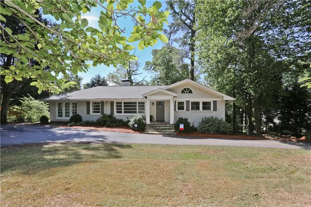 101 Mount Paran Road, Atlanta, Georgia 30342, 4 Bedrooms Bedrooms, ,3 BathroomsBathrooms,Residential,Sold,101 Mount Paran Road,5839106