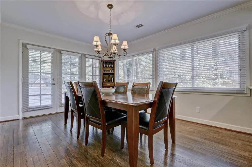 101 Mount Paran Road, Atlanta, Georgia 30342, 4 Bedrooms Bedrooms, ,3 BathroomsBathrooms,Residential,Sold,101 Mount Paran Road,5839106