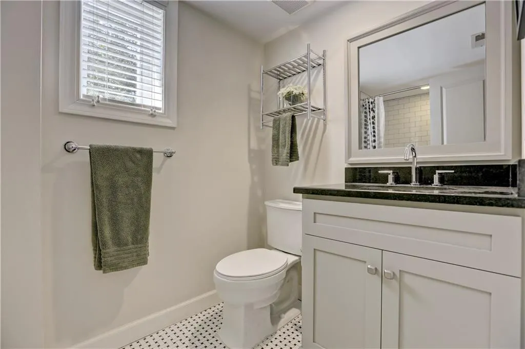 101 Mount Paran Road, Atlanta, Georgia 30342, 4 Bedrooms Bedrooms, ,3 BathroomsBathrooms,Residential,Sold,101 Mount Paran Road,5839106