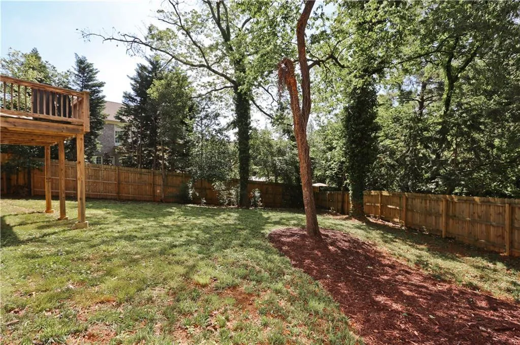 101 Mount Paran Road, Atlanta, Georgia 30342, 4 Bedrooms Bedrooms, ,3 BathroomsBathrooms,Residential,Sold,101 Mount Paran Road,5839106