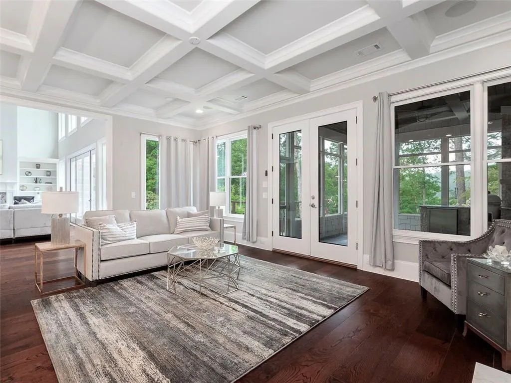 1465 N Riverside Circle, Sandy Springs, Georgia 30328, 5 Bedrooms Bedrooms, ,4 BathroomsBathrooms,Residential,Sold,1465 N Riverside Circle,6612097