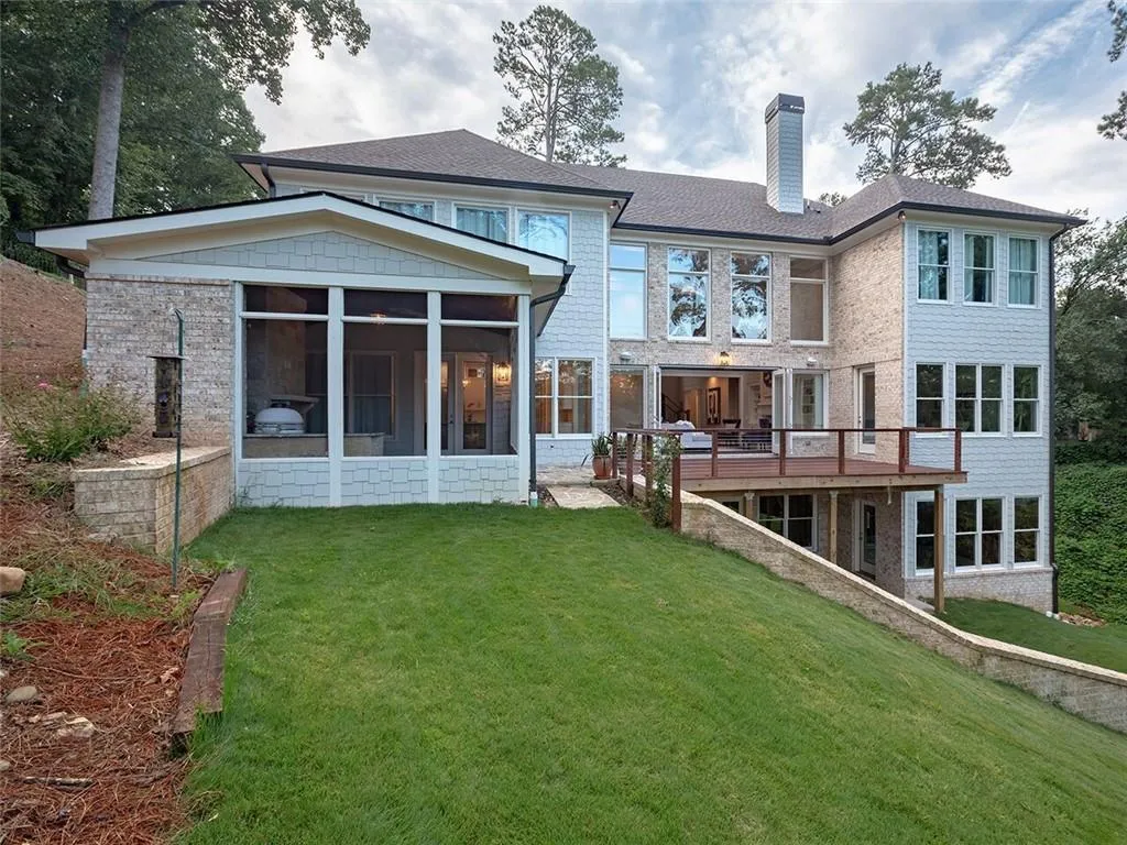 1465 N Riverside Circle, Sandy Springs, Georgia 30328, 5 Bedrooms Bedrooms, ,4 BathroomsBathrooms,Residential,Sold,1465 N Riverside Circle,6612097