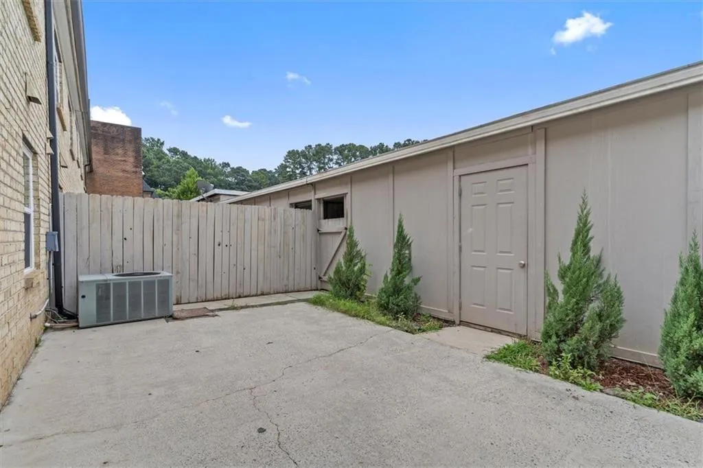 360 Winding River Drive Unit L, Atlanta, Georgia 30350, 3 Bedrooms Bedrooms, ,2 BathroomsBathrooms,Residential,Sold,360 Winding River Drive Unit L,6914368