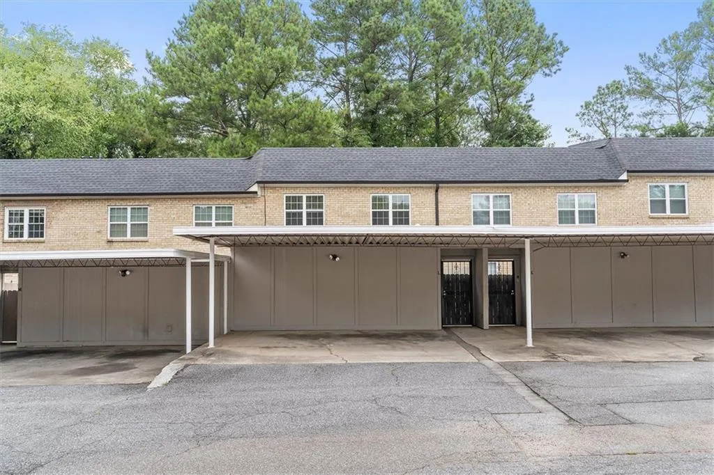 360 Winding River Drive Unit L, Atlanta, Georgia 30350, 3 Bedrooms Bedrooms, ,2 BathroomsBathrooms,Residential,Sold,360 Winding River Drive Unit L,6914368