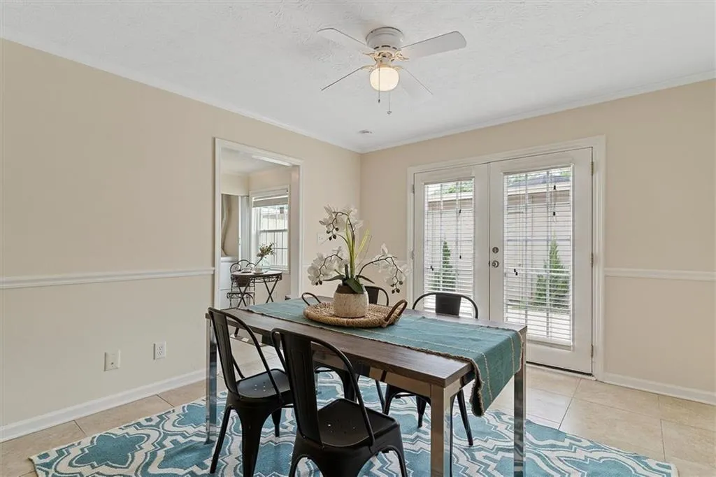 360 Winding River Drive Unit L, Atlanta, Georgia 30350, 3 Bedrooms Bedrooms, ,2 BathroomsBathrooms,Residential,Sold,360 Winding River Drive Unit L,6914368